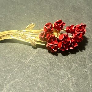 Vintage Red Rose bouquet Gold Brooch